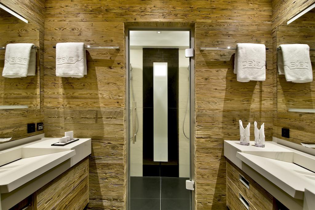 Pete Alpine Boutique Hotel - Klein Und Fein - Private Spa Suiten Und Zimmer ซังคท์อันทอนอัมอาร์ลแบร์ก ห้อง รูปภาพ